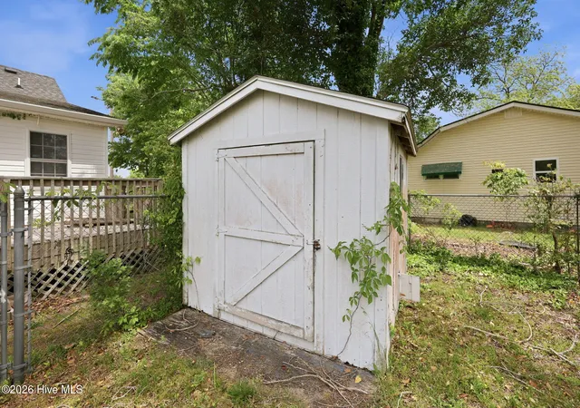41st image of 303 Dobbs St, Hertford, NC 27944 | MLS# 100571531