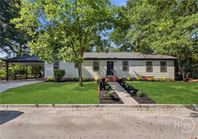 Photo 2 of Single family home for sale at 2326 Lorraine Dr, Savannah, GA 31404 | MLS# SA359352 | Listing updated on 2026-08-27