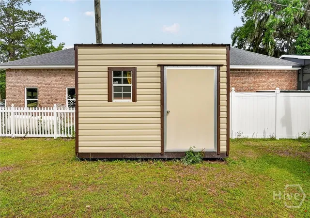 3rd image of 535 E 1St St, Midway, GA 31320 | MLS# SA357009