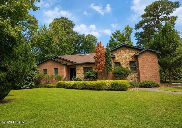 Homes for sale in Winterville, NC | 146 Lismore Dr, Winterville, NC 28590 | MLS# 100584882