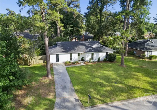 Photo 3 of Single family home for sale at 49 Beaver Run Dr, Savannah, GA 31419 | MLS# SA359464 | Listing updated on 2026-08-24