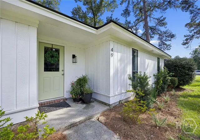 Photo 3 of Single family home for sale at 49 Beaver Run Dr, Savannah, GA 31419 | MLS# SA359464 | Listing updated on 2026-08-24