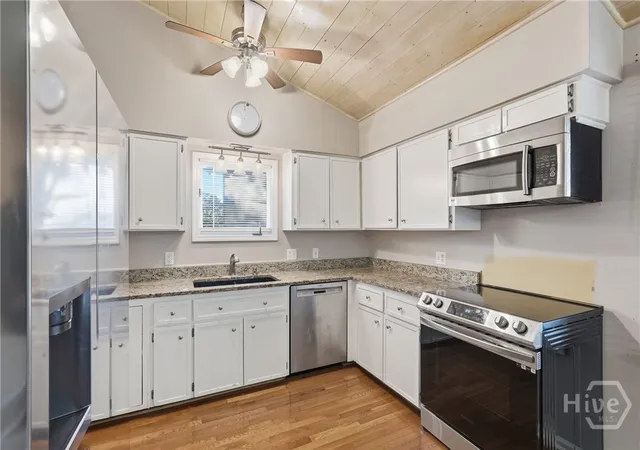 4th image of 12 Moss Pointe Ct, Savannah, GA 31410 | MLS# SA351563