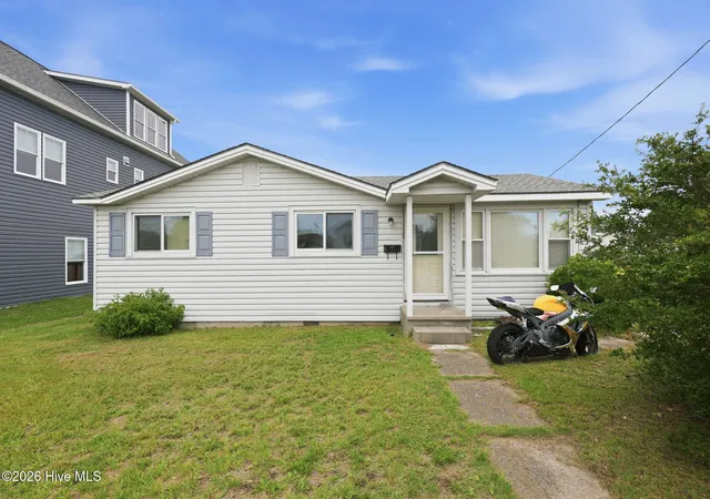 Photo 1 of Single family home for sale at 1106 Avery St, Morehead City, NC 28557 | MLS# 100594063 | Listing updated on 2026-09-02
