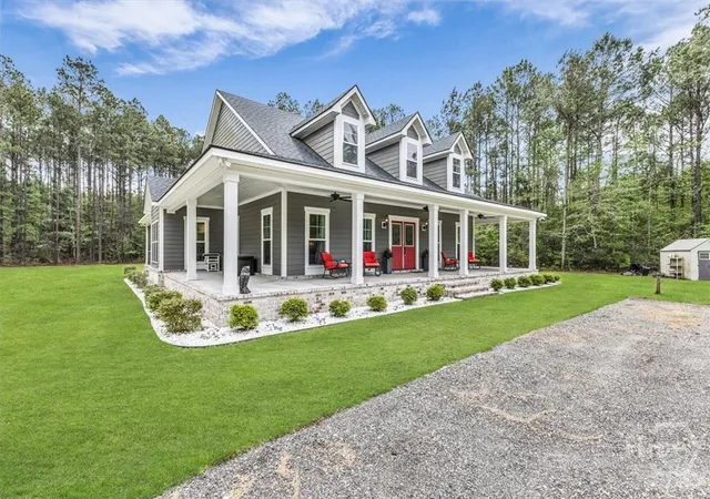 Photo 2 of Single family home for sale at 182 Old River Rd, Bloomingdale, GA 31302 | MLS# SA353235 | Listing updated on 2026-07-02