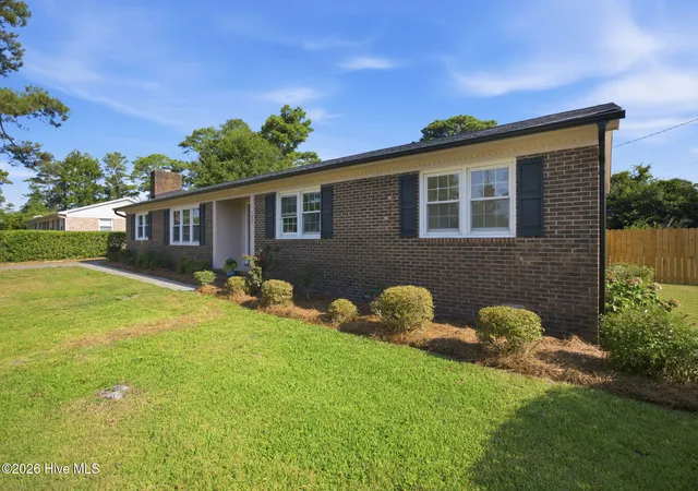 Homes for sale in Wilmington, NC | 127 Deerwood Dr, Wilmington, NC 28405 | MLS# 100587825