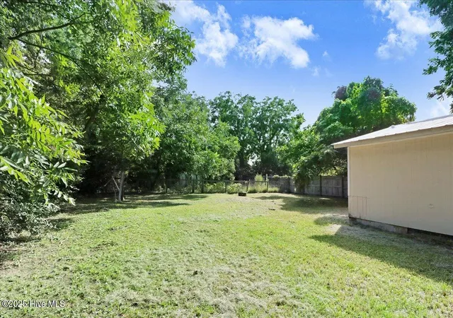 Photo 4 of Single family home for sale at 706 Caswell St, Smithfield, NC 27577 | MLS# 100523536 | Listing updated on 2026-08-18