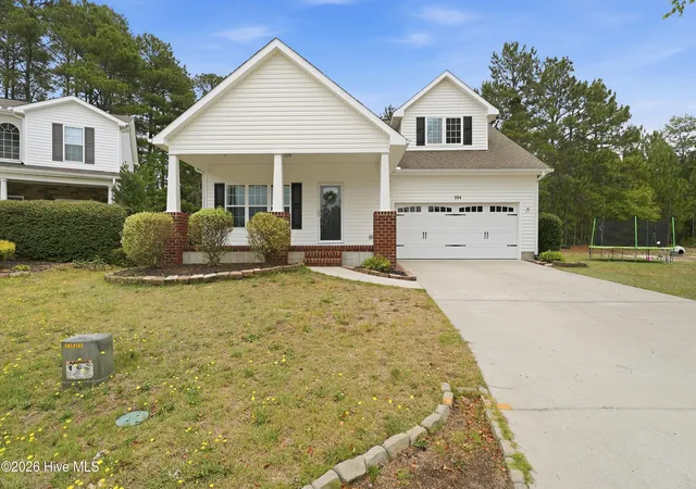 Photo 2 of Single family home for sale at 104 Lightwater Ct, Aberdeen, NC 28315 | MLS# 100580367 | Listing updated on 2026-08-18