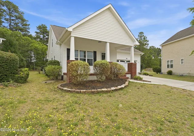 Photo 5 of Single family home for sale at 104 Lightwater Ct, Aberdeen, NC 28315 | MLS# 100580367 | Listing updated on 2026-08-18