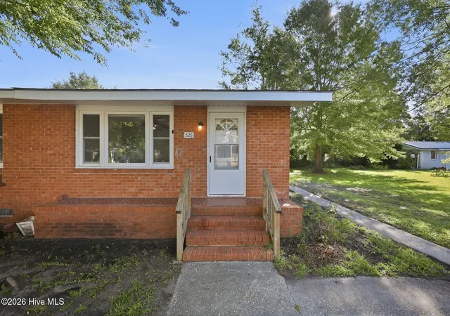 Photo 3 of Single family home for sale at 526 N A St, Bridgeton, NC 28519 | MLS# 100584708 | Listing updated on 2026-09-23