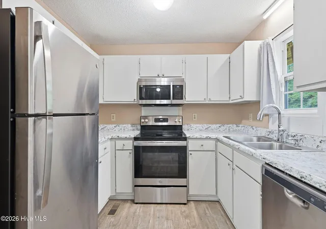 Photo 4 of Single family home for sale at 3323 Arrowhead Rd, Spring Lake, NC 28390 | MLS# 100586107 | Listing updated on 2026-09-11