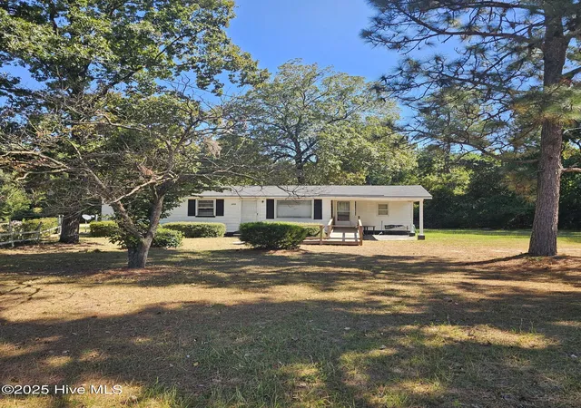 Photo 1 of Single family home for sale at 770 Simmons Rd, Clinton, NC 28328 | MLS# 100555341 | Listing updated on 2026-08-18