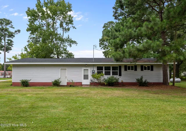 Homes for sale in Tarboro, NC | 1118 Newsome St, Tarboro, NC 27886 | MLS# 100588439