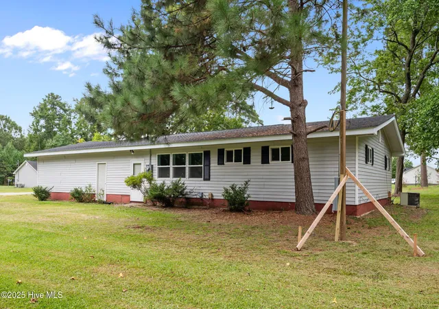 Homes for sale in Tarboro, NC | 1118 Newsome St, Tarboro, NC 27886 | MLS# 100588439