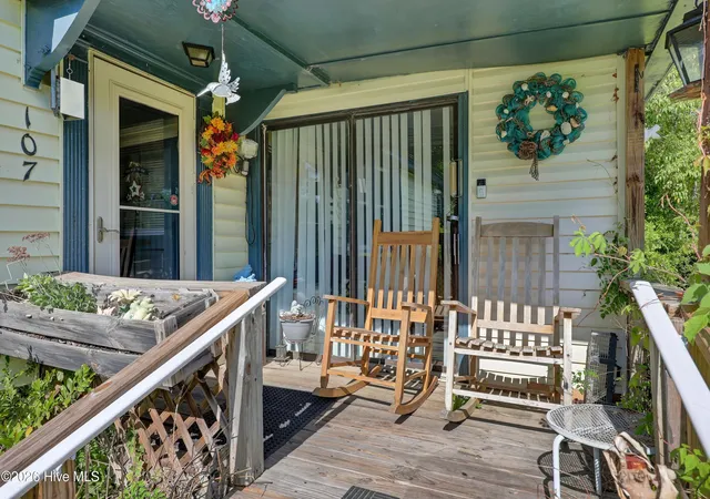 Photo 3 of Single family home for sale at 107 Long Leaf Dr, Wilmington, NC 28401 | MLS# 100569876 | Listing updated on 2026-10-07