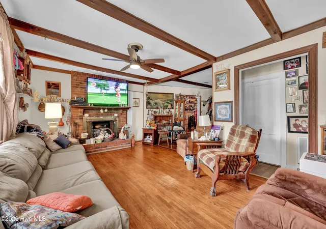 Photo 4 of Single family home for sale at 107 Long Leaf Dr, Wilmington, NC 28401 | MLS# 100569876 | Listing updated on 2026-10-07