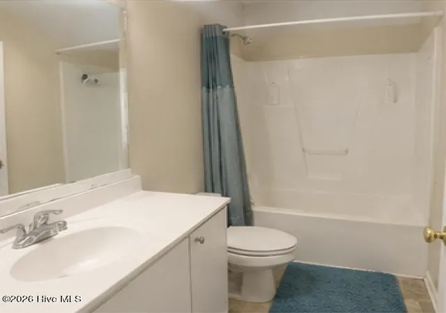 Photo 3 of Single family home for sale at 165 Pecan Ln, Aberdeen, NC 28315 | MLS# 100584083 | Listing updated on 2026-08-18