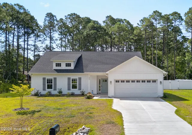 Photo 3 of Single family home for sale at 342 Shore Ct Nw, Calabash, NC 28467 | MLS# 100585385 | Listing updated on 2026-08-18