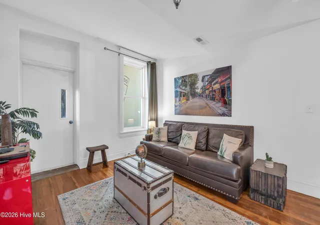 3rd image of 21 N Front St, Wilmington, NC 28401