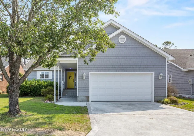 Photo 3 of Single family home for sale at 9208 Slice Ct, Wilmington, NC 28412 | MLS# 100590691 | Listing updated on 2026-08-18