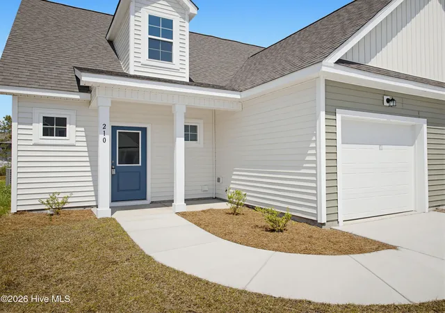 Photo 3 of Townhouse for sale at 210 Sandpiper Pl, Sneads Ferry, NC 28460 | MLS# 100567262 | Listing updated on 2026-09-14