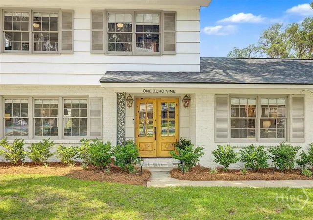 Photo 2 of Single family home for sale at 109 Stafford Rd, Savannah, GA 31410 | MLS# SA358558 | Listing updated on 2026-08-31