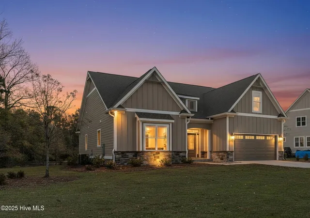 Photo 3 of Single family home for sale at 135 Sycamore Lakes Dr, Wallace, NC 28466 | MLS# 100537804 | Listing updated on 2026-08-18