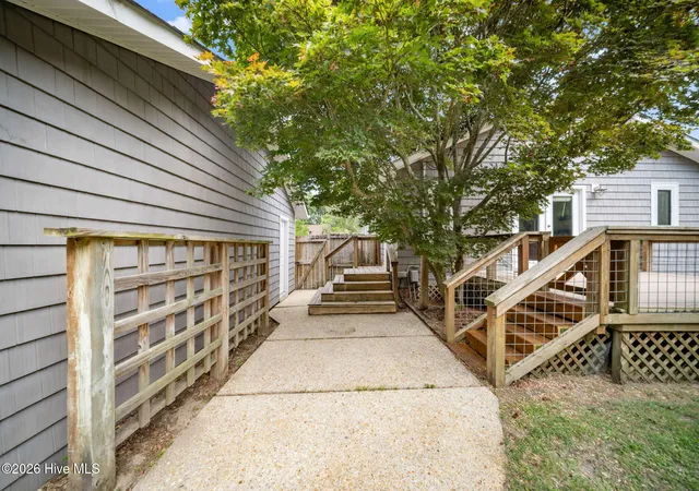 Homes for sale in Wilmington, NC | 404 Porters Neck Rd, Wilmington, NC 28411 | MLS# 100585621