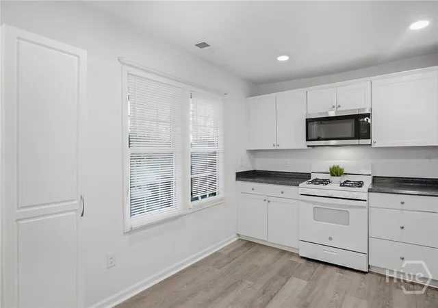 Homes for sale in Savannah, GA | 716 W 48Th St, Savannah, GA 31405 | MLS# SA350070