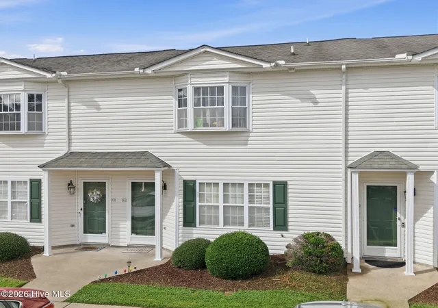 Photo 3 of Townhouse for sale at 1216 Cross Crk Cir #X6, Greenville, NC 27834 | MLS# 100594651 | Listing updated on 2026-08-18