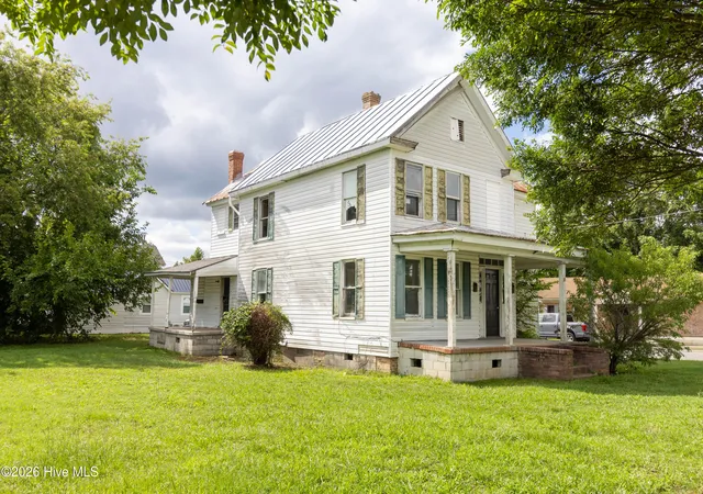 2nd image of 313 N Oakum St, Edenton, NC 27932 | MLS# 100585695