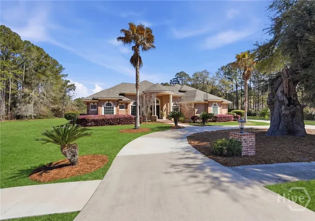 4th image of 1108 Saint Catherine Cir, Richmond Hill, GA 31324 | MLS# SA351285