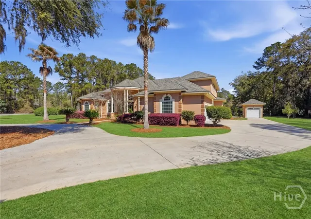 5th image of 1108 Saint Catherine Cir, Richmond Hill, GA 31324 | MLS# SA351285