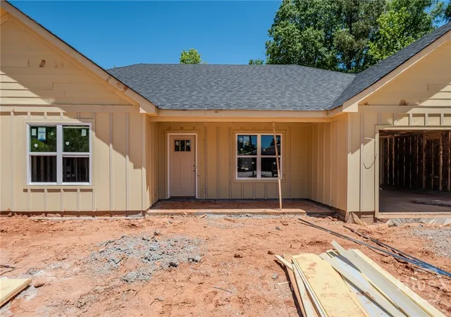 Homes for sale in Commerce, GA | 100 Wilson Garage Rd, Commerce, GA 30529 | MLS# CL356251