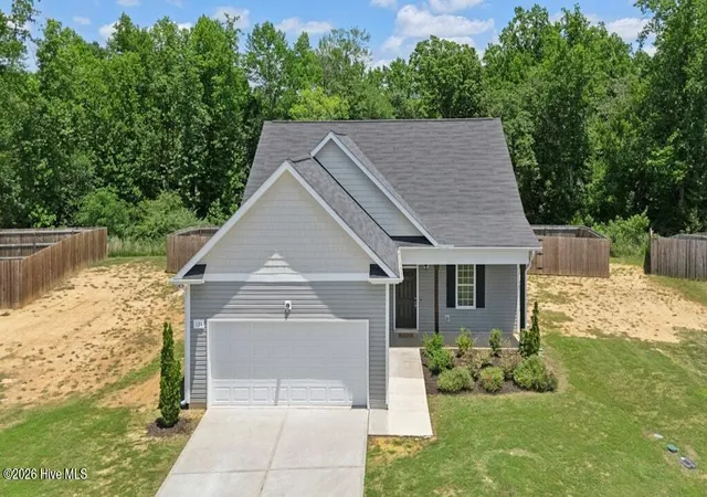 Photo 2 of Single family home for sale at 124 Carissa Dr, Smithfield, NC 27577 | MLS# 100587055 | Listing updated on 2026-09-24