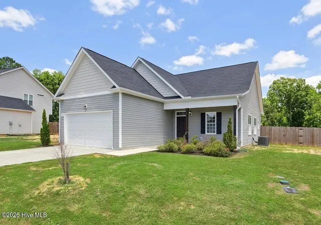 Photo 3 of Single family home for sale at 124 Carissa Dr, Smithfield, NC 27577 | MLS# 100587055 | Listing updated on 2026-09-24