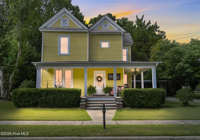 Photo 1 of Single family home for sale at 105 E Hargett St, Richlands, NC 28574 | MLS# 100589273 | Listing updated on 2026-09-01