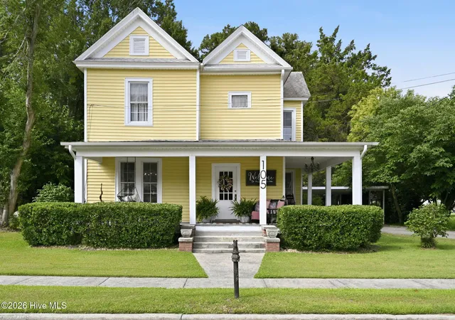 Photo 2 of Single family home for sale at 105 E Hargett St, Richlands, NC 28574 | MLS# 100589273 | Listing updated on 2026-09-01