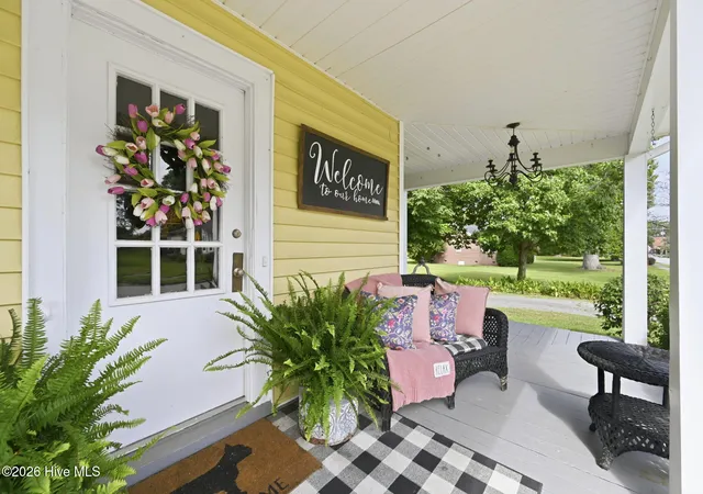 Photo 3 of Single family home for sale at 105 E Hargett St, Richlands, NC 28574 | MLS# 100589273 | Listing updated on 2026-09-01