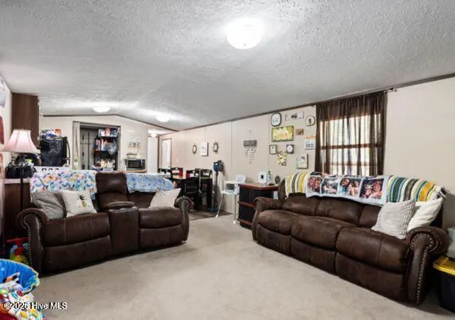 Photo 4 of Manufactured home for sale at 348 Murray Turner Farm Rd, Burgaw, NC 28425 | MLS# 100588161 | Listing updated on 2026-08-18