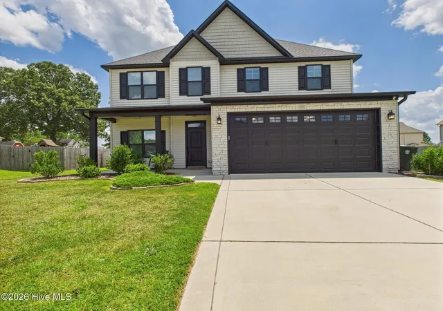 Photo 2 of Single family home for sale at 1507 Mulberry Pl, Aberdeen, NC 28315 | MLS# 100593449 | Listing updated on 2026-08-18