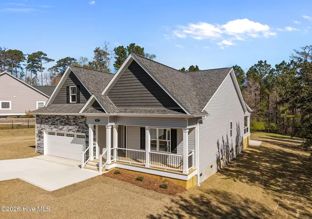 Photo 3 of Single family home for sale at 120 Holland Farm Rd, Swansboro, NC 28584 | MLS# 100593208 | Listing updated on 2026-09-08
