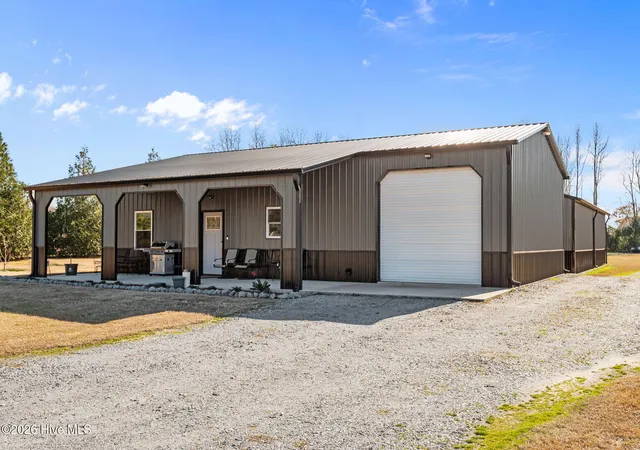 Homes for sale in Ayden, NC | 4176 Jolly Rd, Ayden, NC 28513 | MLS# 100548318