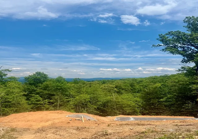 Photo 5 of Single family home for sale at 50 Lake Wood Rd, Murphy, NC 28906 | MLS# 98544591 | Listing updated on 2026-08-18