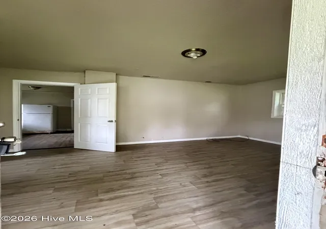 Photo 2 of Single family home for sale at 207 E Peterson St, Edenton, NC 27932 | MLS# 100591593 | Listing updated on 2026-10-06