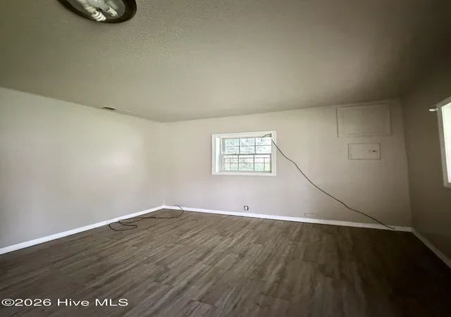 Photo 3 of Single family home for sale at 207 E Peterson St, Edenton, NC 27932 | MLS# 100591593 | Listing updated on 2026-10-06