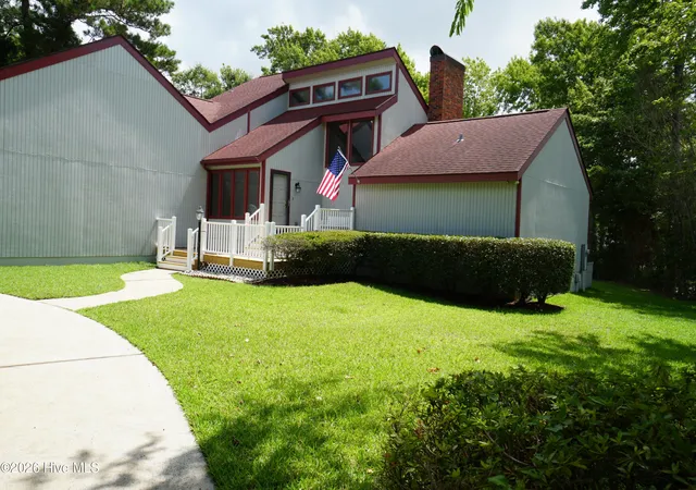 Photo 1 of Single family home for sale at 203 Sandpiper Dr, Newport, NC 28570 | MLS# 100594597 | Listing updated on 2026-08-18