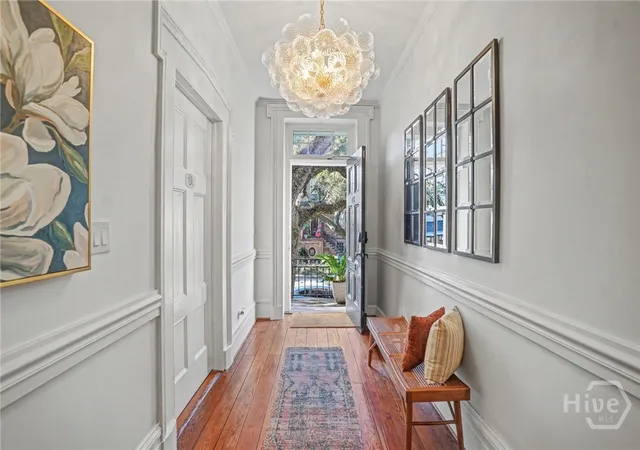 Homes for sale in Savannah, GA | 108 W Jones St, Savannah, GA 31401 | MLS# SA348404