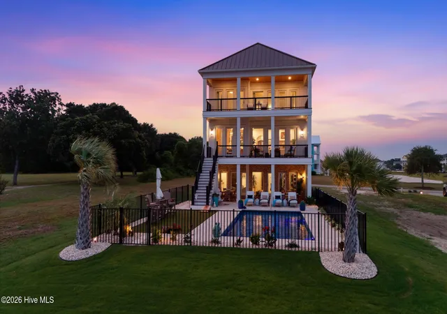 Photo 3 of Single family home for sale at 402 Kensington Pl, Newport, NC 28570 | MLS# 100589983 | Listing updated on 2026-09-14