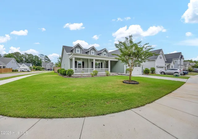 Photo 2 of Single family home for sale at 5613 Claremont Ct, Wilmington, NC 28409 | MLS# 100582767 | Listing updated on 2026-09-03